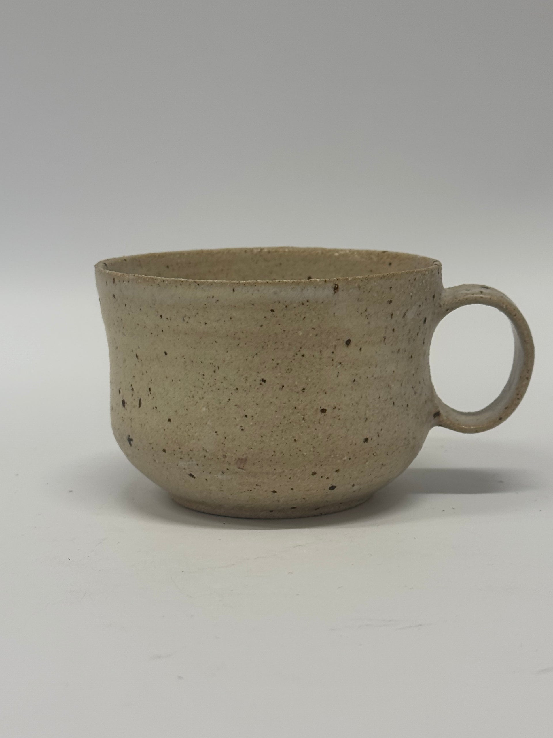 eave mug // alabaster [seconds]
